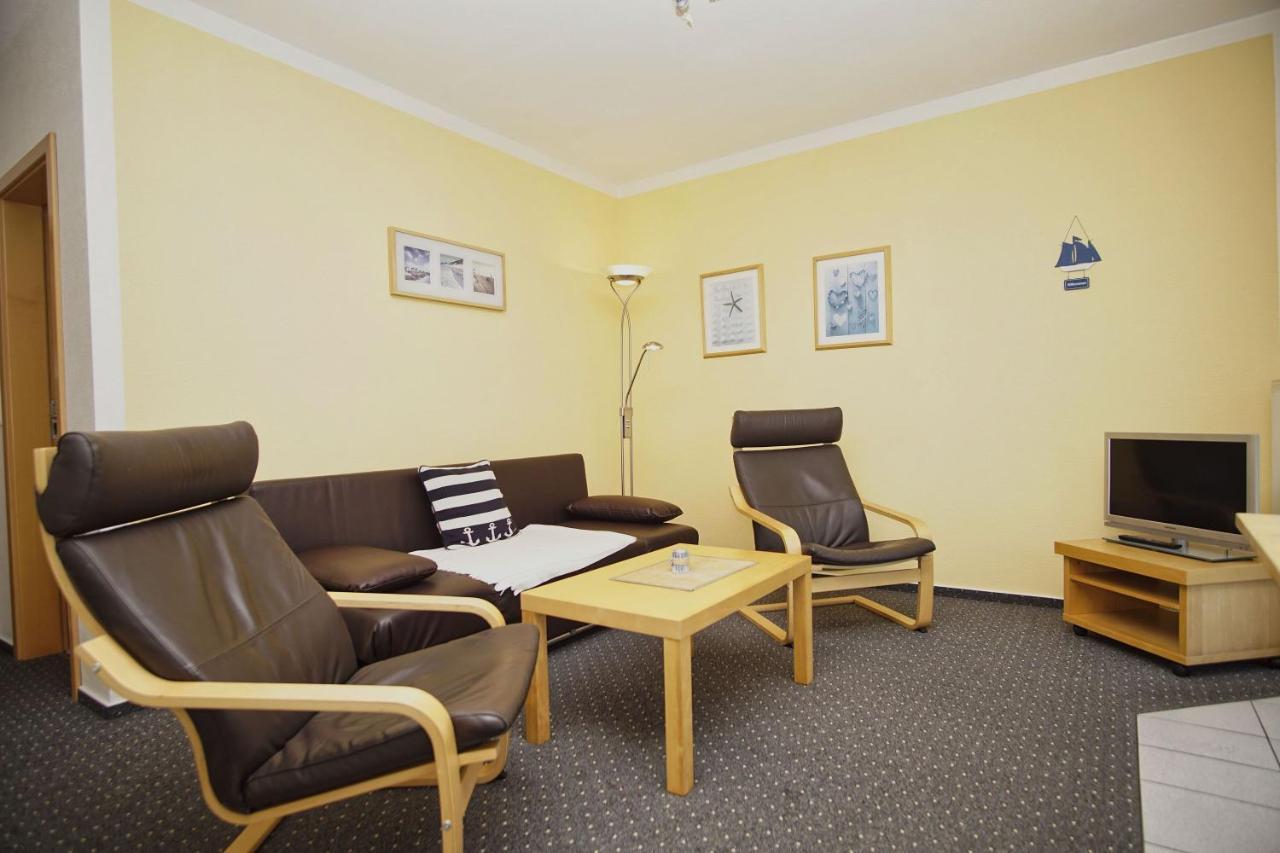 Nah Am Meer, Ruhige Lage, Gratis Nutzung Vom Ahoi Erlebnisbad Und Sauna In Sellin - Haus Inselblick Fewo 01 Goehren  Exterior foto