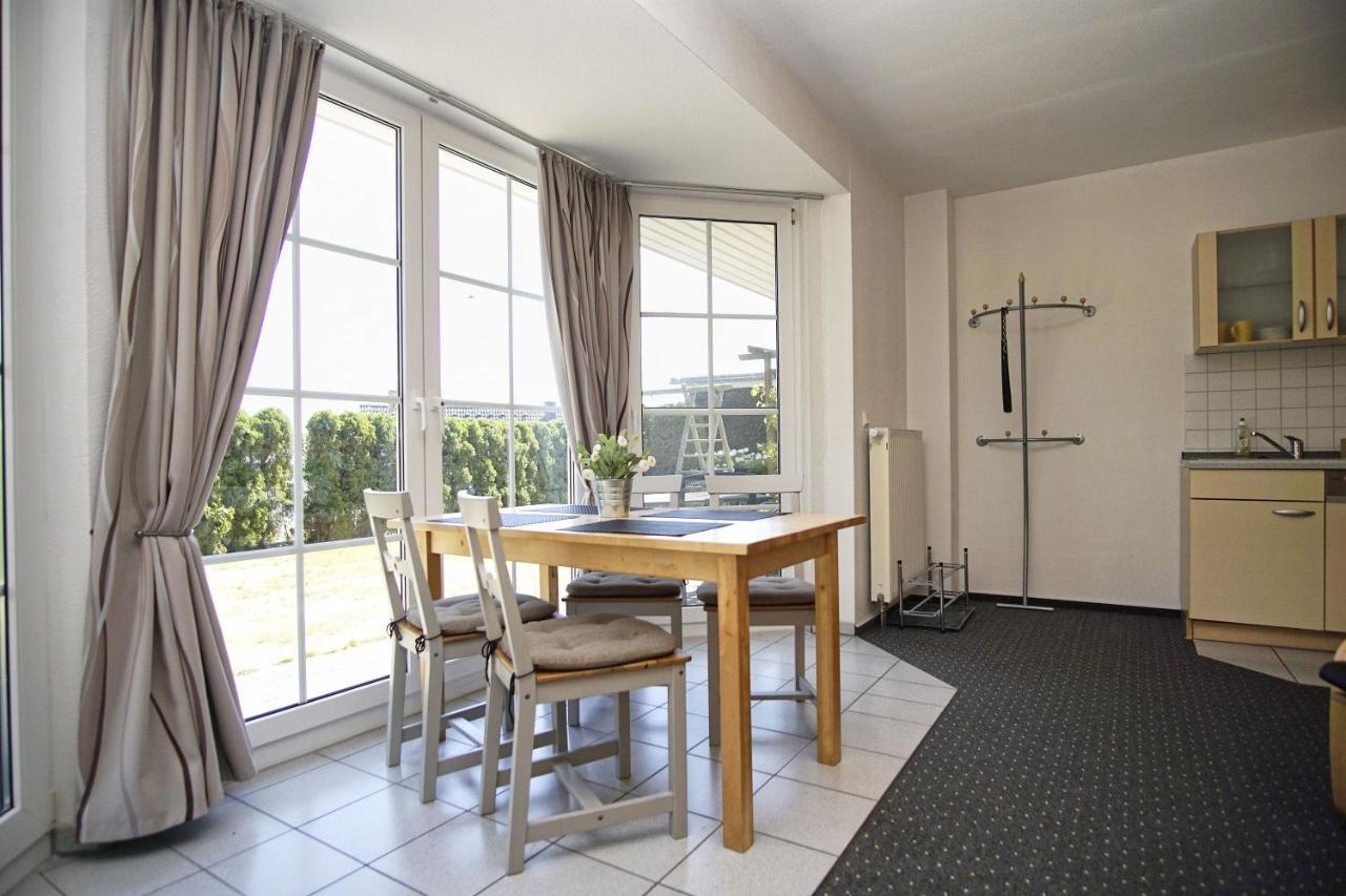 Nah Am Meer, Ruhige Lage, Gratis Nutzung Vom Ahoi Erlebnisbad Und Sauna In Sellin - Haus Inselblick Fewo 01 Goehren  Exterior foto