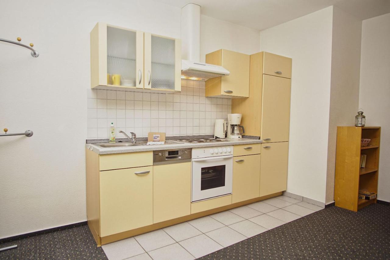 Nah Am Meer, Ruhige Lage, Gratis Nutzung Vom Ahoi Erlebnisbad Und Sauna In Sellin - Haus Inselblick Fewo 01 Goehren  Exterior foto