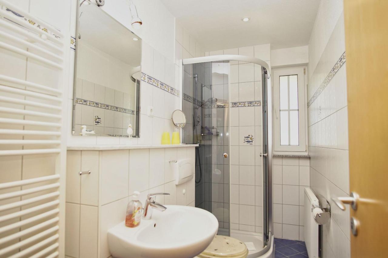 Nah Am Meer, Ruhige Lage, Gratis Nutzung Vom Ahoi Erlebnisbad Und Sauna In Sellin - Haus Inselblick Fewo 01 Goehren  Exterior foto
